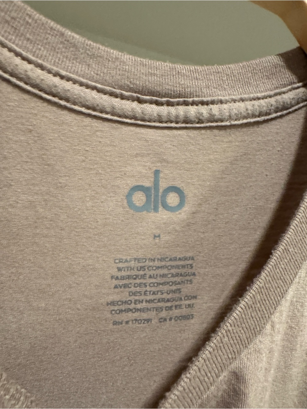 4-Pack ALO Yoga Men's Short Sleeve Crew Neck Tees | Size M - Picture 5 of 16